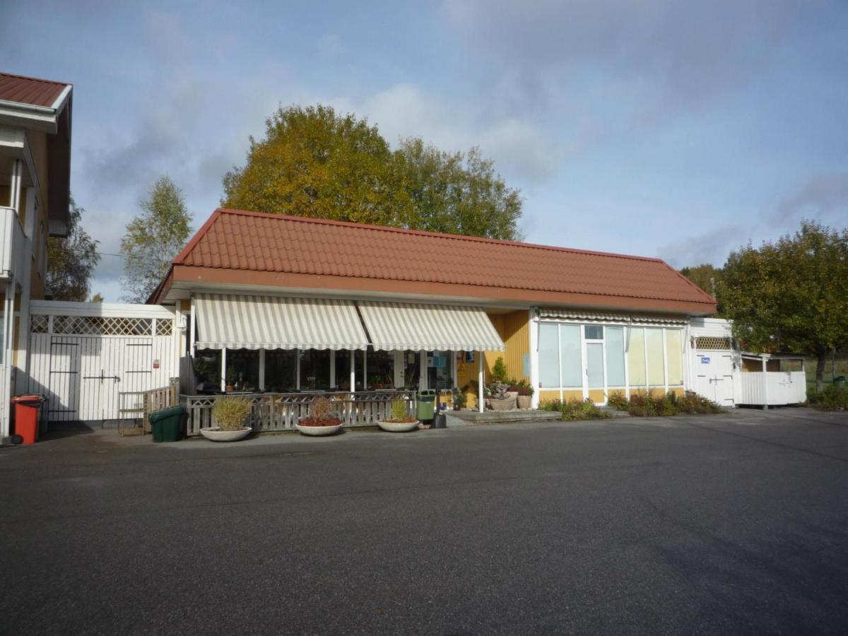 Haknaes Vandrarhem Järna Exterior foto